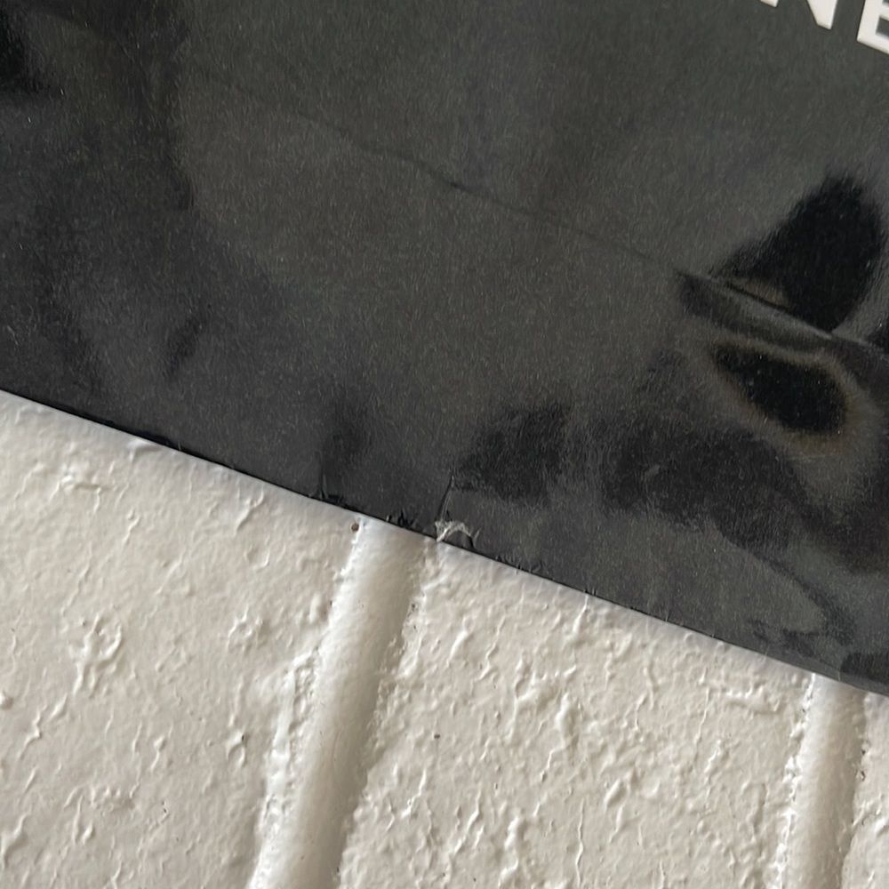 CHANEL PAPER SHOPPING BAG - Picture 2 of 4